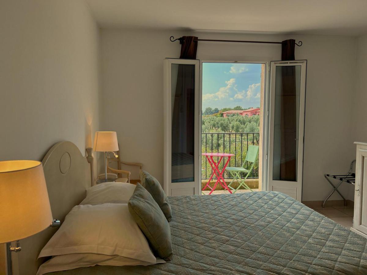 Hotel Terriciae Aux Portes De Maussane Les Alpilles ภายนอก รูปภาพ