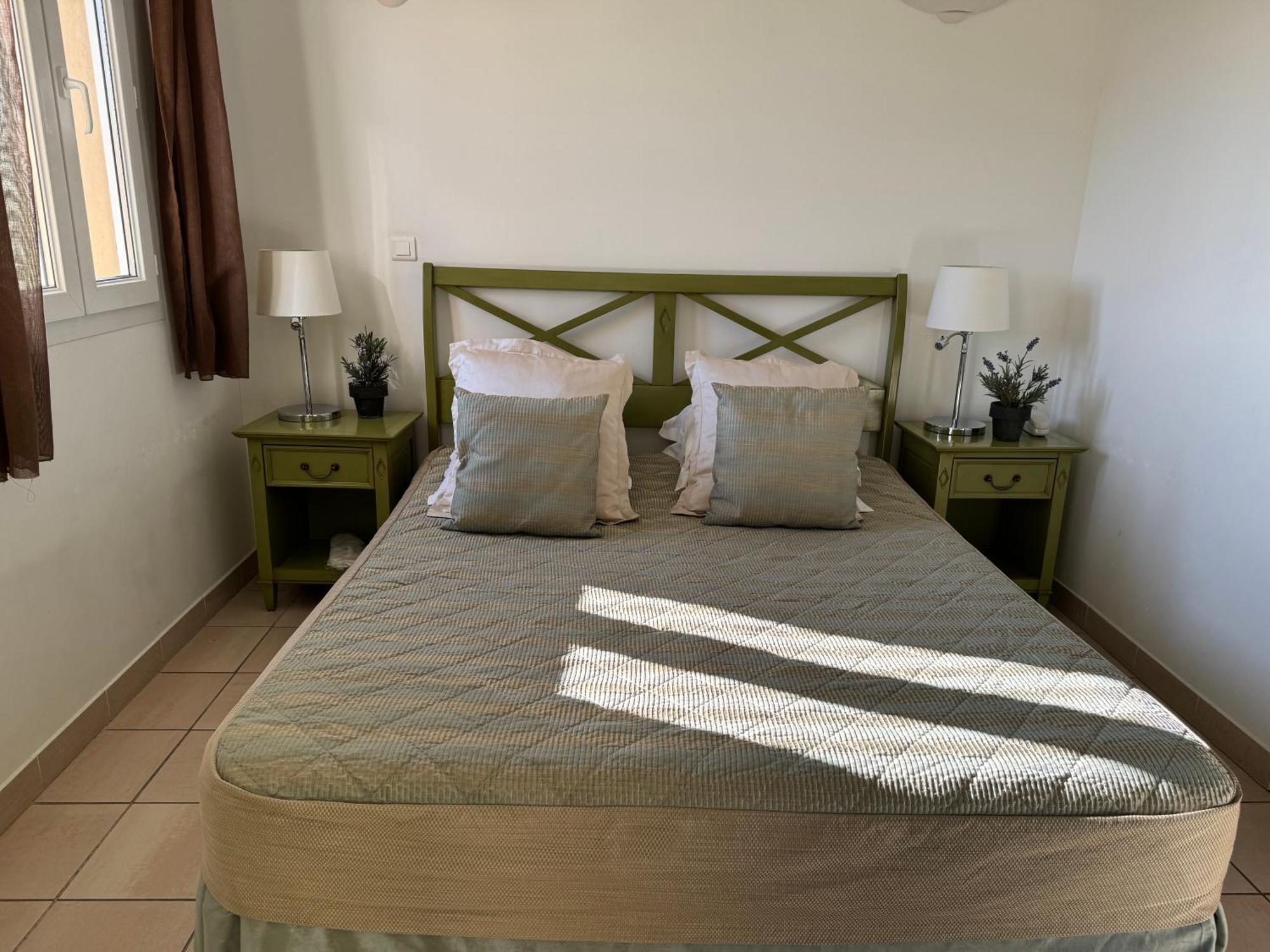 Hotel Terriciae Aux Portes De Maussane Les Alpilles ภายนอก รูปภาพ
