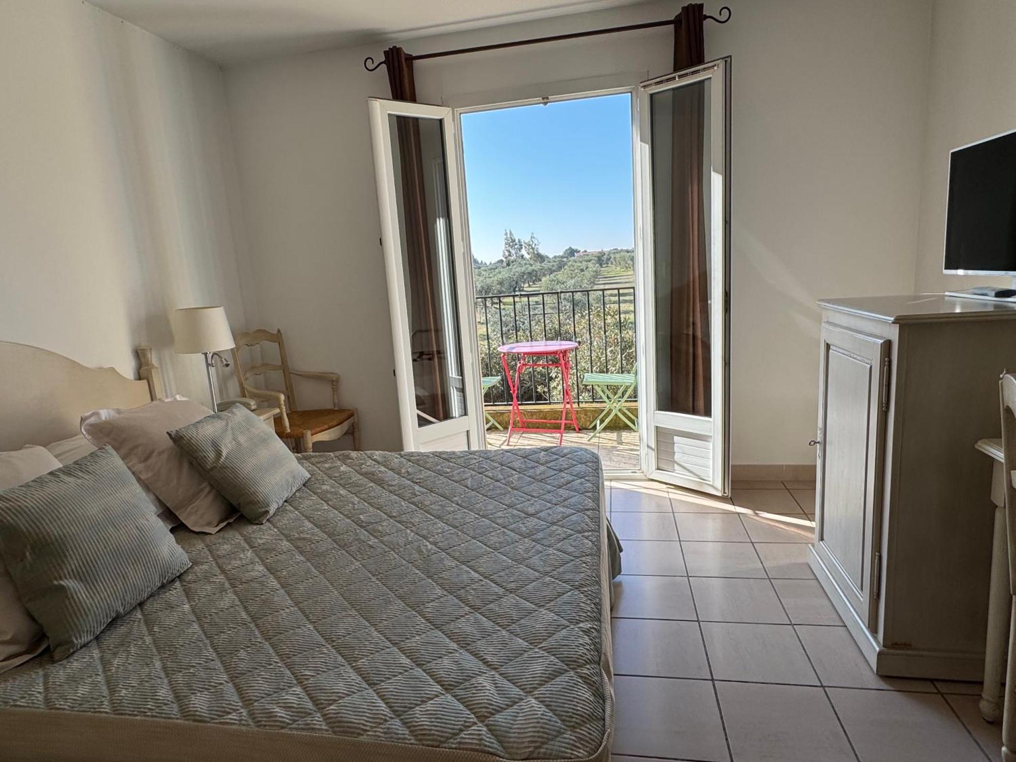 Hotel Terriciae Aux Portes De Maussane Les Alpilles ภายนอก รูปภาพ