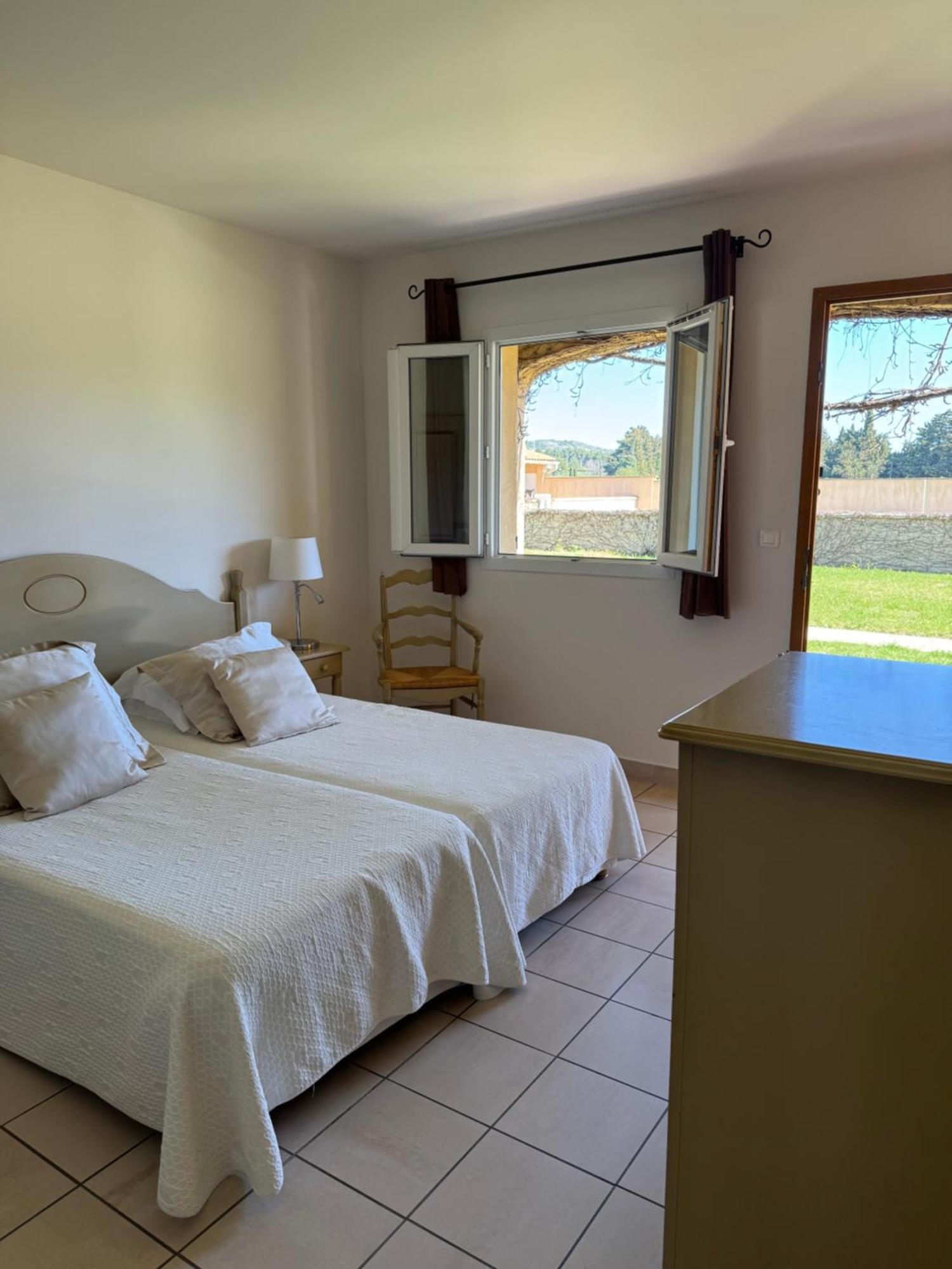 Hotel Terriciae Aux Portes De Maussane Les Alpilles ภายนอก รูปภาพ