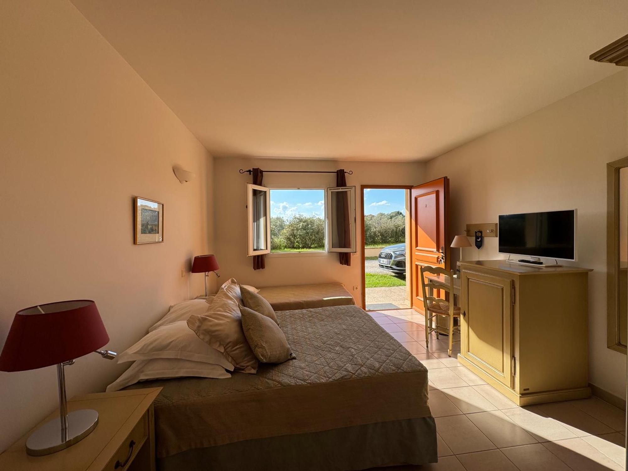 Hotel Terriciae Aux Portes De Maussane Les Alpilles ภายนอก รูปภาพ