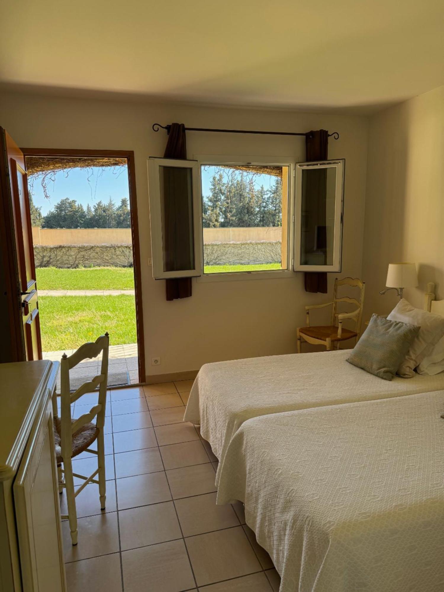 Hotel Terriciae Aux Portes De Maussane Les Alpilles ภายนอก รูปภาพ